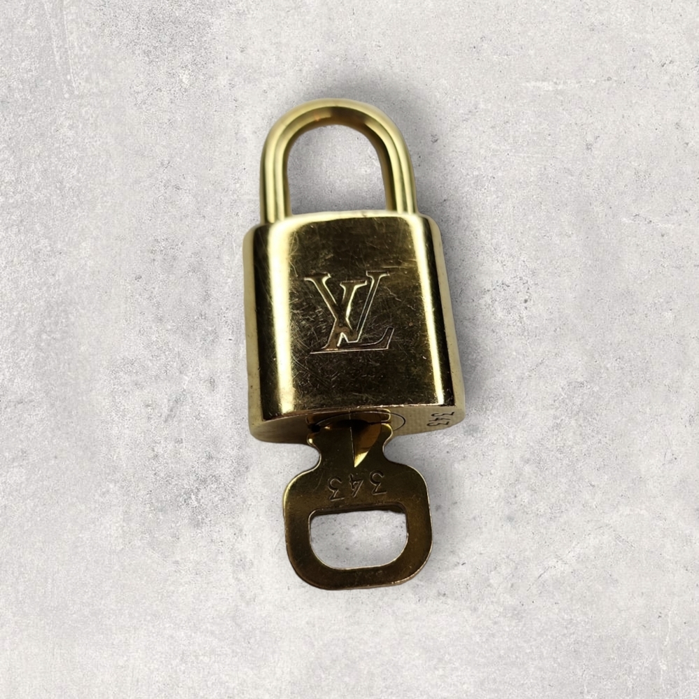 LV Louis Vuitton Lock and Key #343